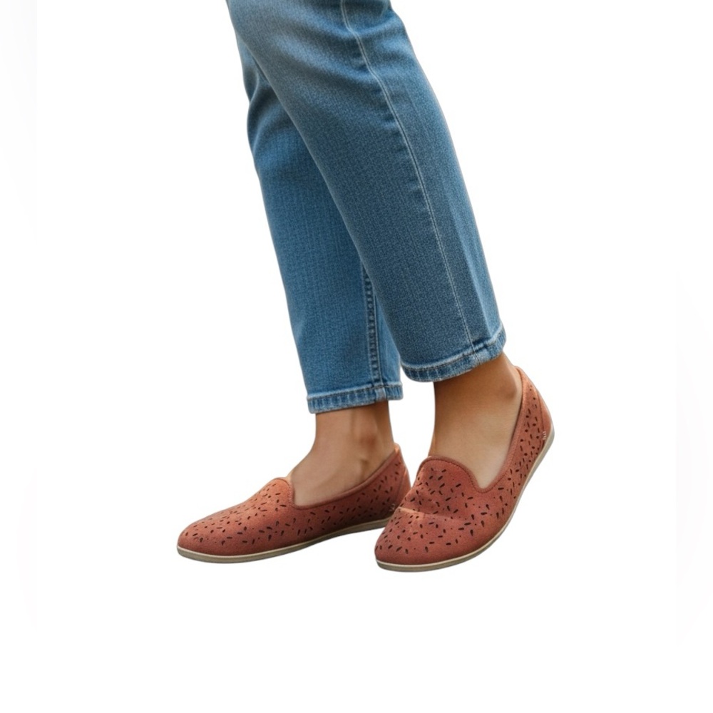 Olukai Mimi slip on flats. Size 6.5